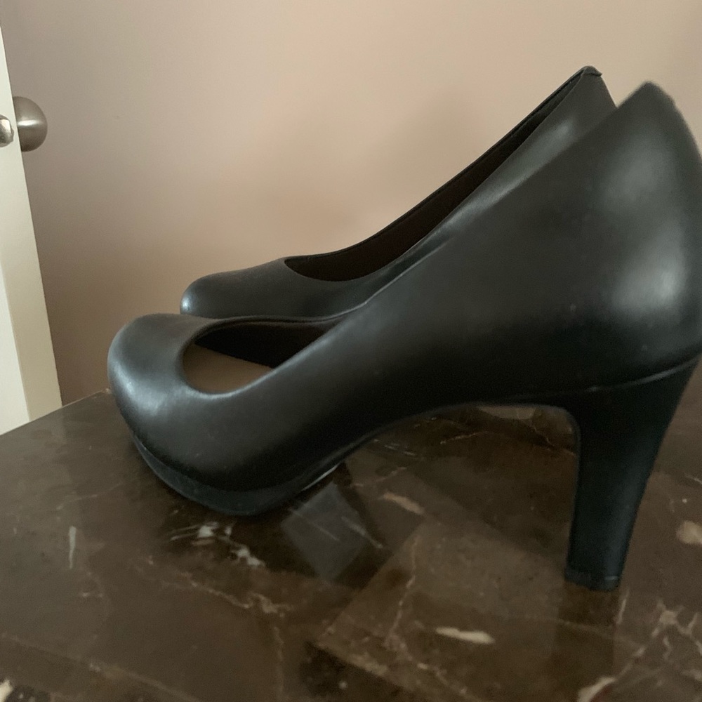 Shoes - Picture 3 of 3